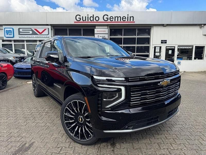 Schwarz Neu 2025 Chevrolet Suburban SUV | 101.800 € - Bild 1/4