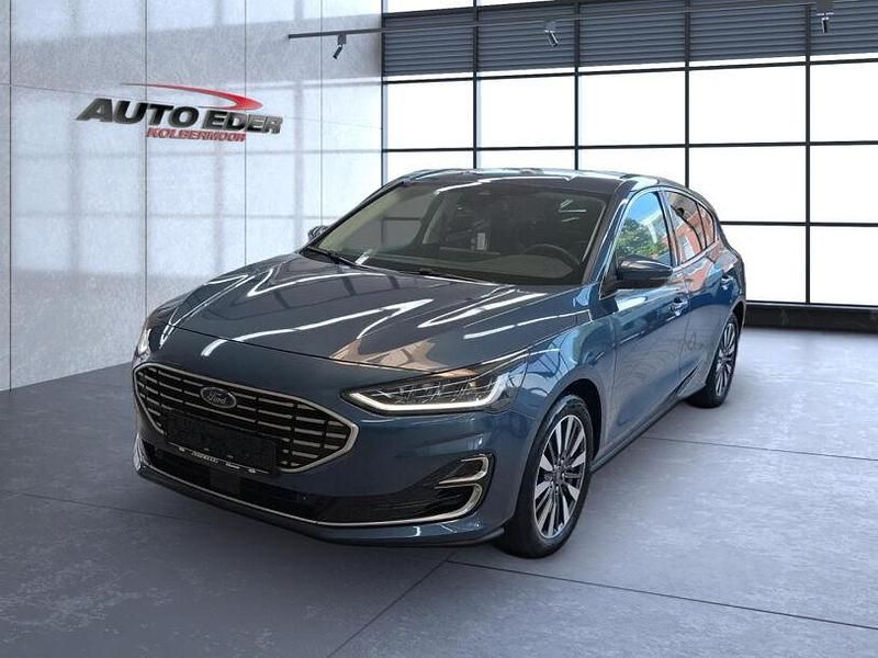Gebraucht Ford Focus Titanium 155 PS (114 kW) 2022 Chromablau (blau) Limousine