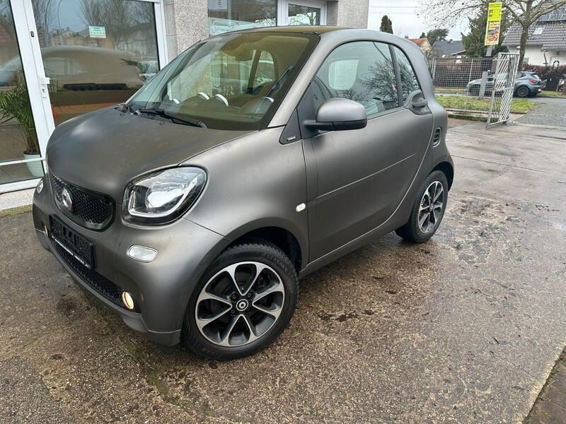 Grau Gebraucht 2017 Smart ForTwo Coupé Passion Coupé | 14.300 € (Fairer Preis) - Bild 1/4