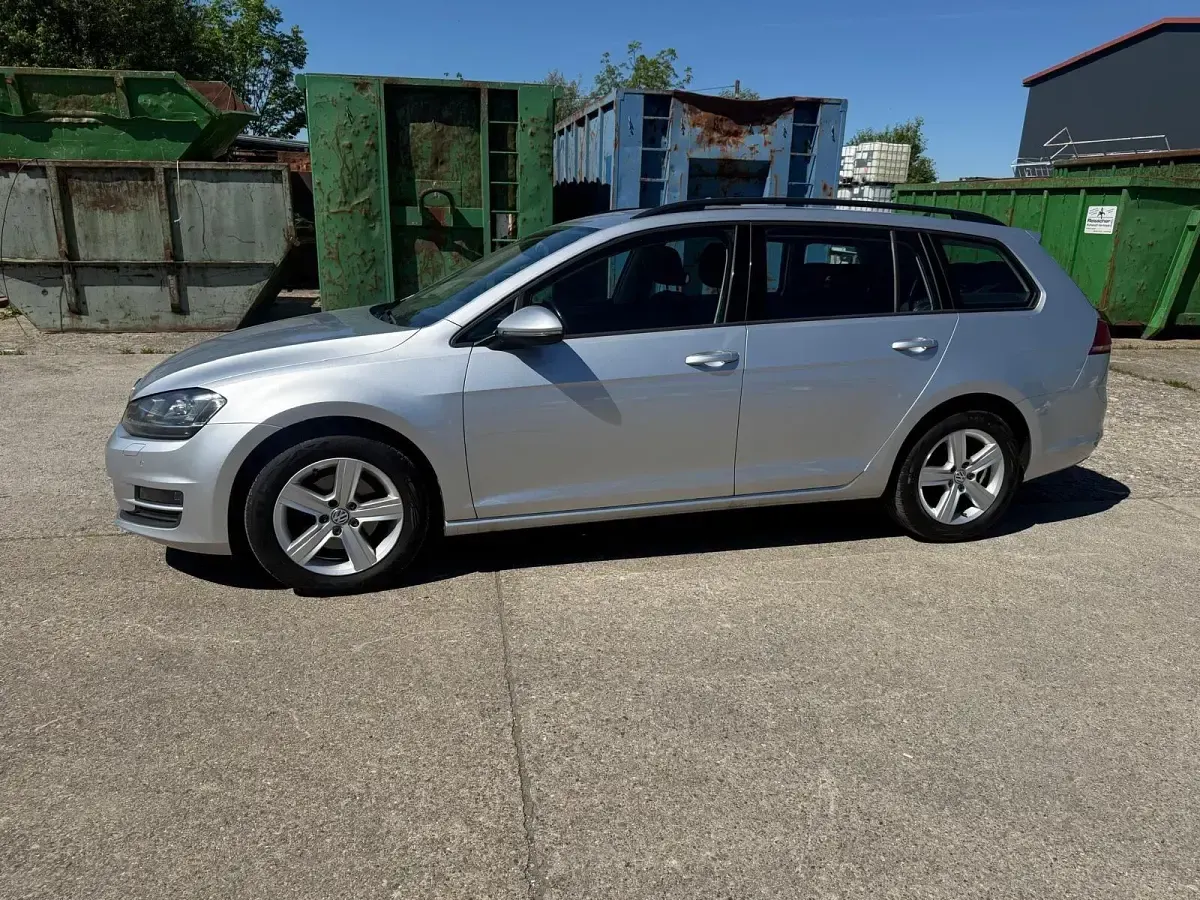 Gebraucht VW Golf VII 110 PS (80 kW) 2016 Silber Kombi