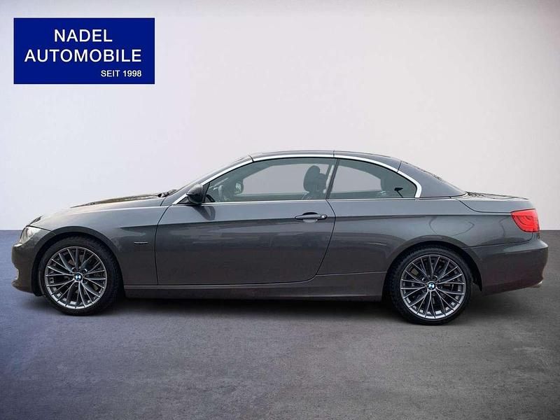 Gebraucht BMW 330 Cabriolet Comfort Edition 245 PS (180 kW) 2012 Grau Cabrio