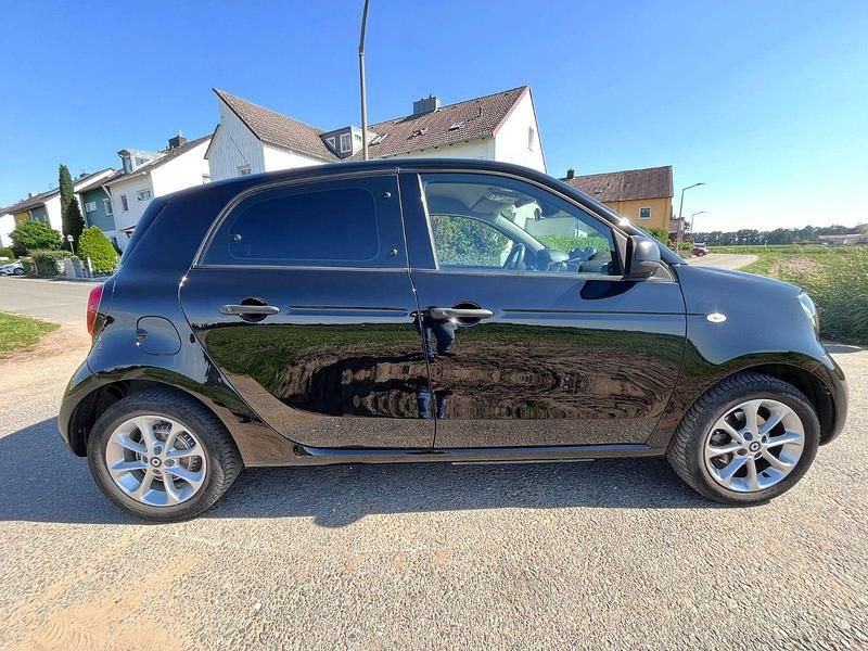 Gebraucht Smart ForFour Electric Drive 60 kW (82 PS) 2019 Schwarz Kleinwagen