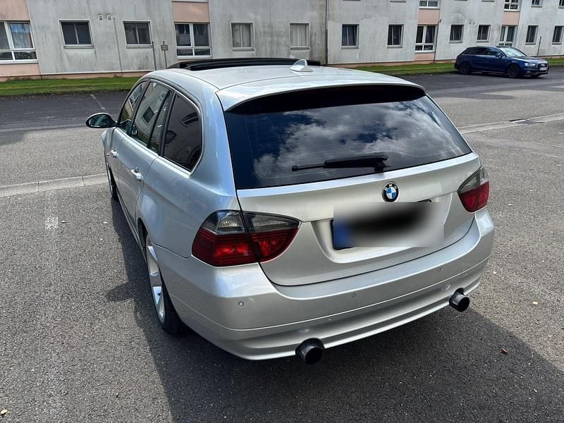Silber Gebraucht 2006 BMW 335 M Performance Kombi | 8.490 € (Superpreis) - Bild 1/4