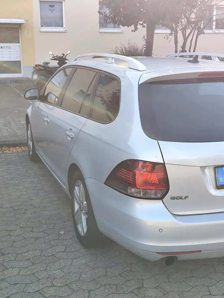Gebraucht VW Golf VII 105 PS (77 kW) 2012 Silber Kombi