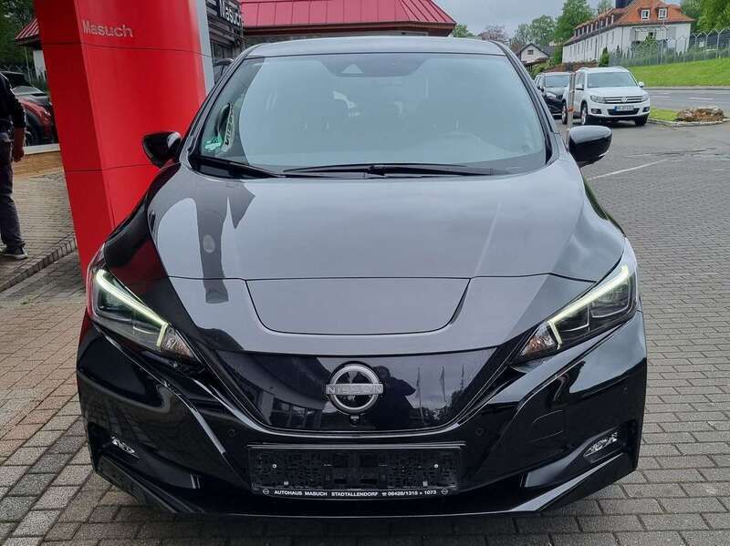 Gebraucht Nissan Leaf N-Connecta 110 kW (150 PS) 2023 Black (m) Kleinwagen