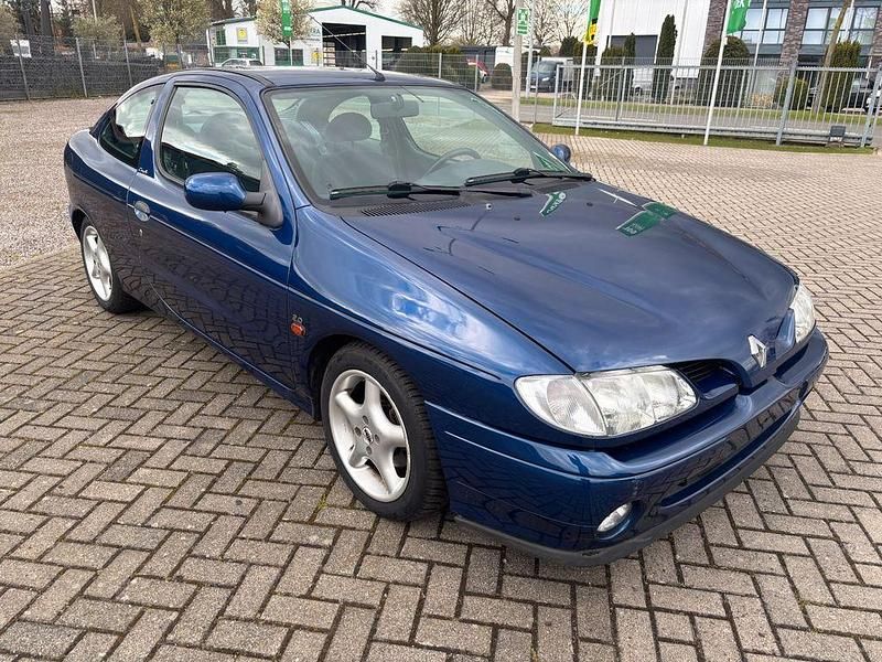 Gebraucht Renault Mégane 114 PS (83 kW) 1996 Blau