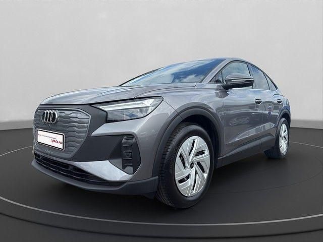 Taifungrau metallic Gebraucht 2022 Audi Q4 Sportback e-tron Basis SUV | 24.770 € (Guter Preis) - Bild 1/4