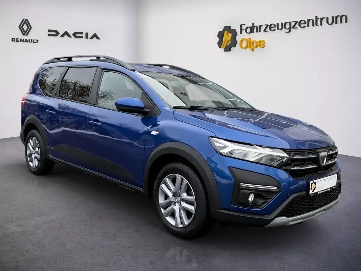 Gebraucht Dacia Jogger Comfort 101 PS (74 kW) 2022 Stahlblau Van / Kleinbus