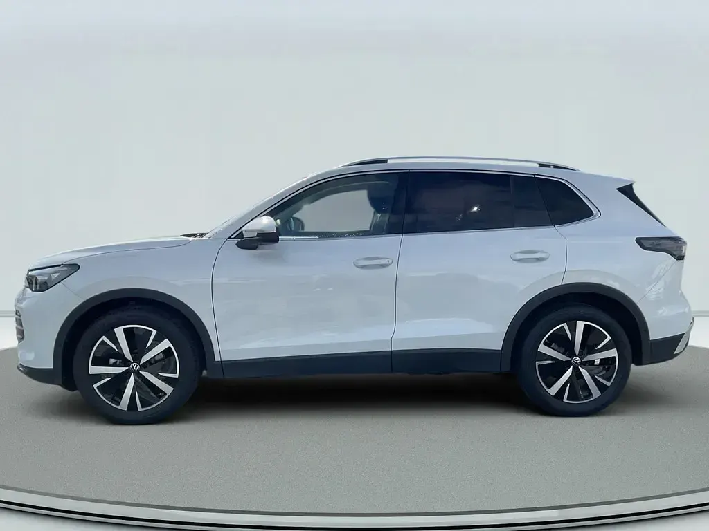 Neu VW Tiguan Elegance 150 PS (110 kW) 2026 Oryxweiss perlmutteffekt SUV