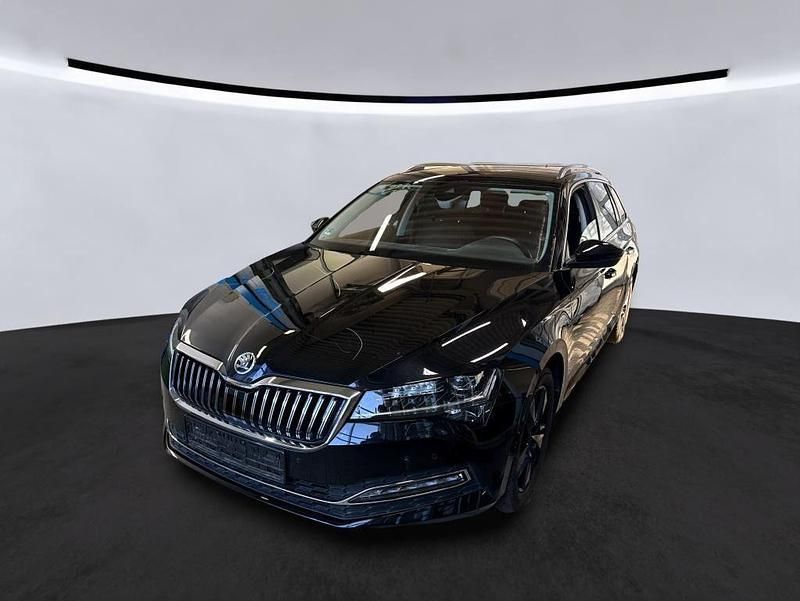 Gebraucht Skoda Superb Style 190 PS (139 kW) 2022 Blackmagic perleffekt Kombi