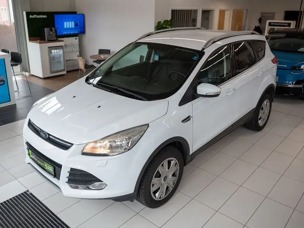 Usata Ford Kuga Trend 182 CV (133 kW) 2016 Bianco SUV