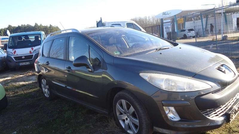 Gebraucht Peugeot 308 Premium 156 PS (114 kW) 2010 Grau Limousine