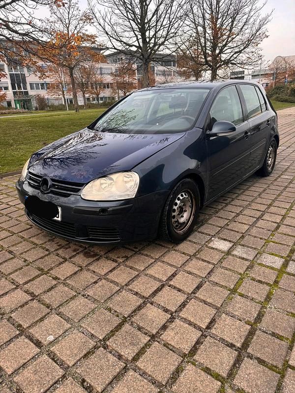 Blau Gebraucht 2005 VW Golf V Limousine | 799 € (Superpreis) - Bild 1/4