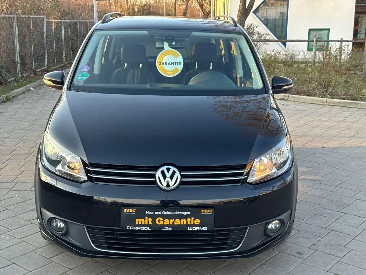 Gebraucht VW Touran Match 105 PS (77 kW) 2012 Schwarz Van / Kleinbus