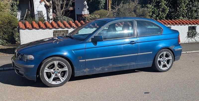 Gebraucht BMW 325 193 PS (141 kW) 2002 Blau Kombi