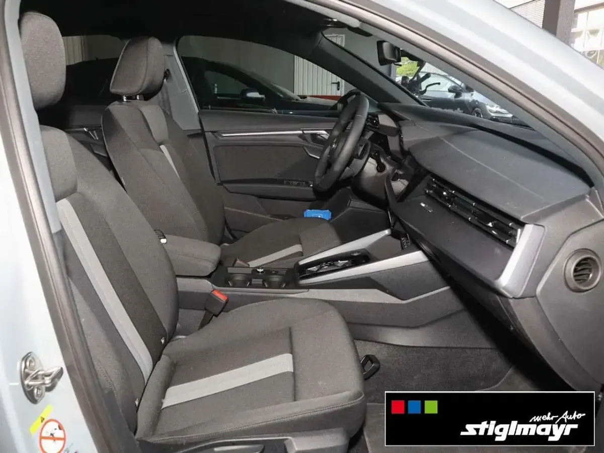 Gebraucht Audi A3 150 PS (110 kW) 2026 Pfeilgrauperleffekt Limousine