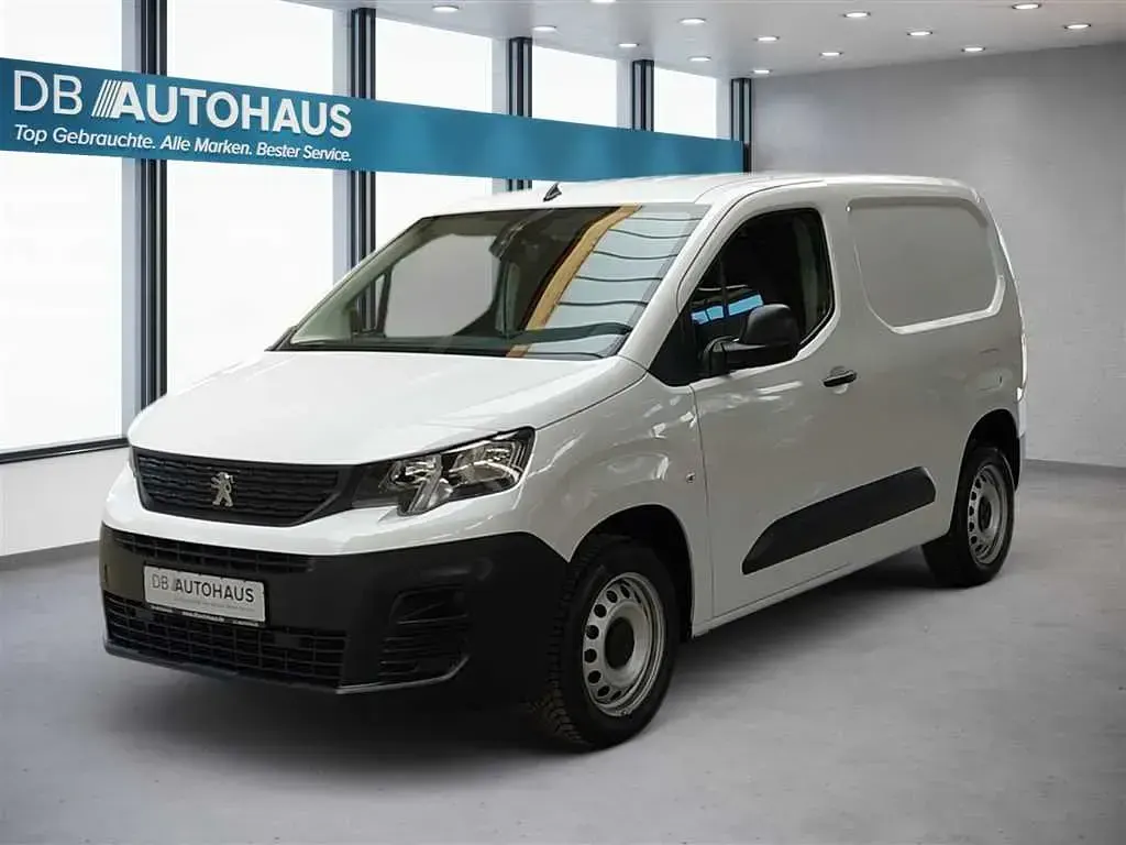 Gebraucht Peugeot Partner Premium 131 PS (96 kW) 2023 Van / Kleinbus