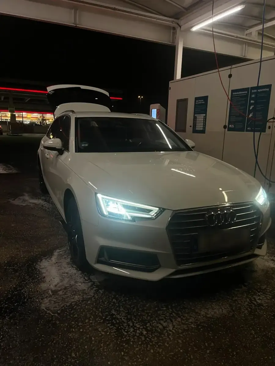 Gebraucht Audi A4 150 PS (110 kW) 2019 Weiß Kombi