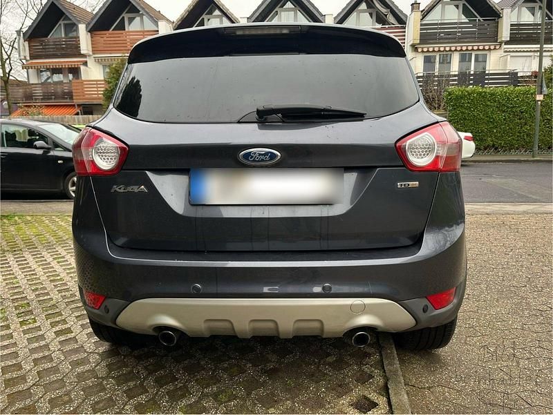 Gebraucht Ford Kuga 140 PS (102 kW) 2010 SUV
