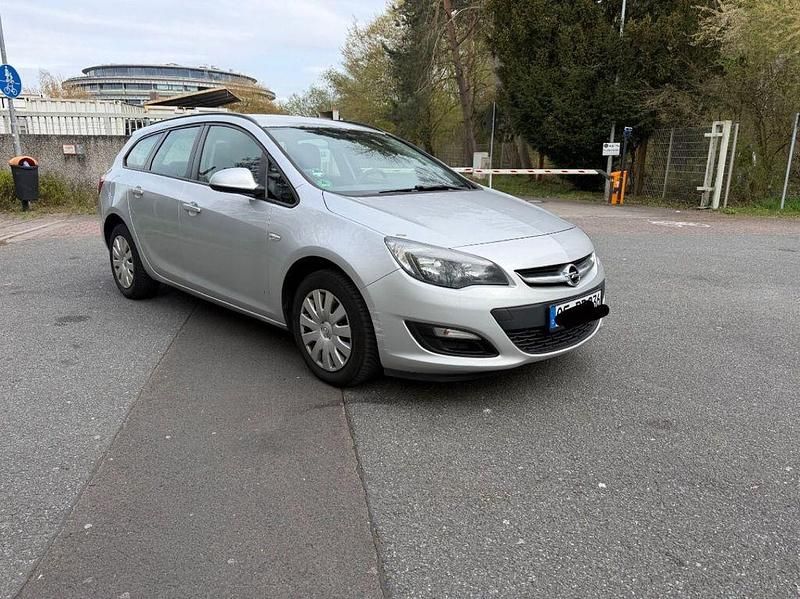 Gebraucht Opel Astra 110 PS (80 kW) 2014 Silber Kombi