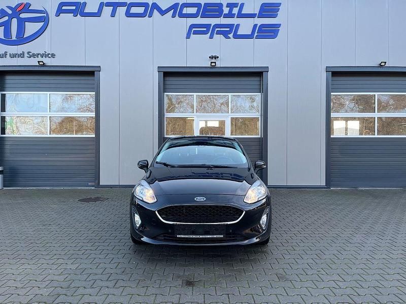 Gebraucht Ford Fiesta Cool & Connect 86 PS (63 kW) 2018 Schwarz Limousine