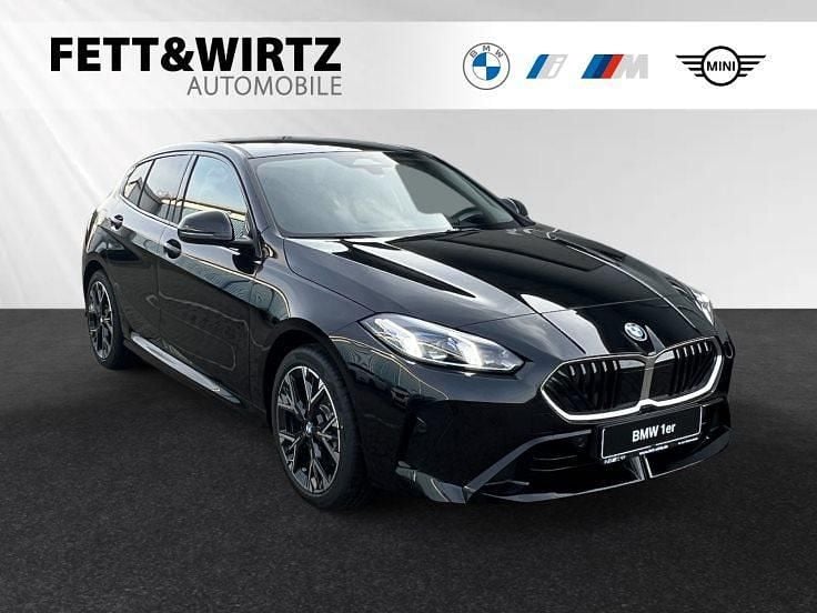 Neu BMW 120 M Sport 170 PS (125 kW) 2025 Saphirschwarz metallic Kleinwagen