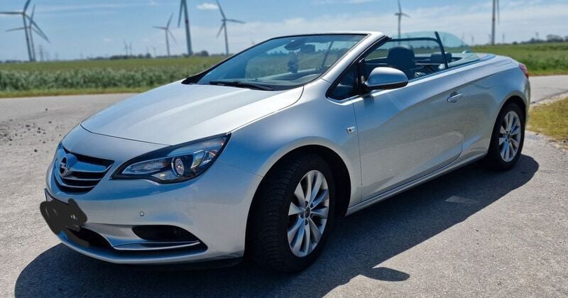 Silber Gebraucht 2018 Opel Cascada Innovation Cabrio | 13.990 € (Guter Preis) - Bild 1/4