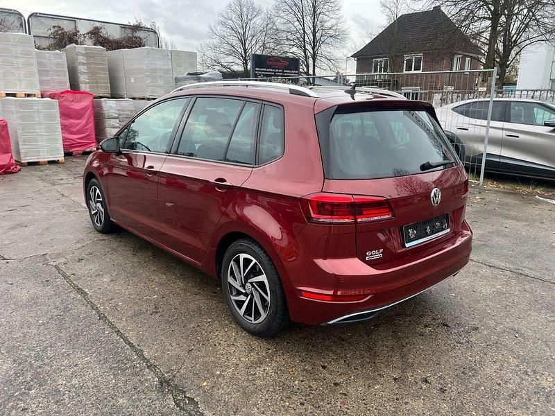 Gebraucht VW Golf Sportsvan Join 131 PS (96 kW) 2019 Rot Van / Kleinbus