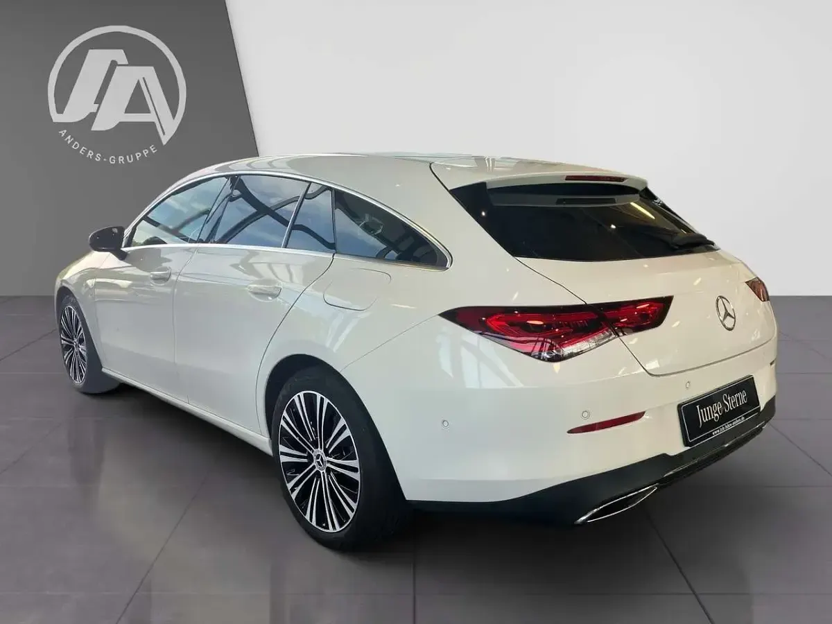 Gebraucht Mercedes CLA200 Progressive 150 PS (110 kW) 2023 Polarweiss Kombi