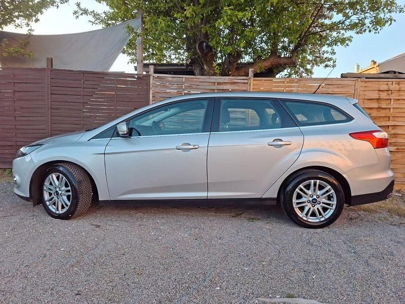 Brugt Ford Focus Titanium 125 HK (91 kW) 2013 Sølv Sedan