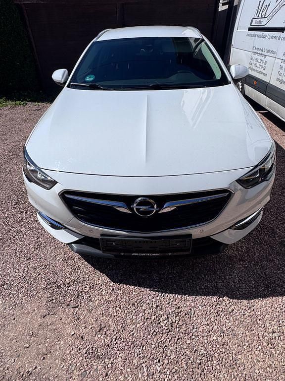 Gebraucht Opel Insignia 136 PS (100 kW) 2019 Weiß Limousine