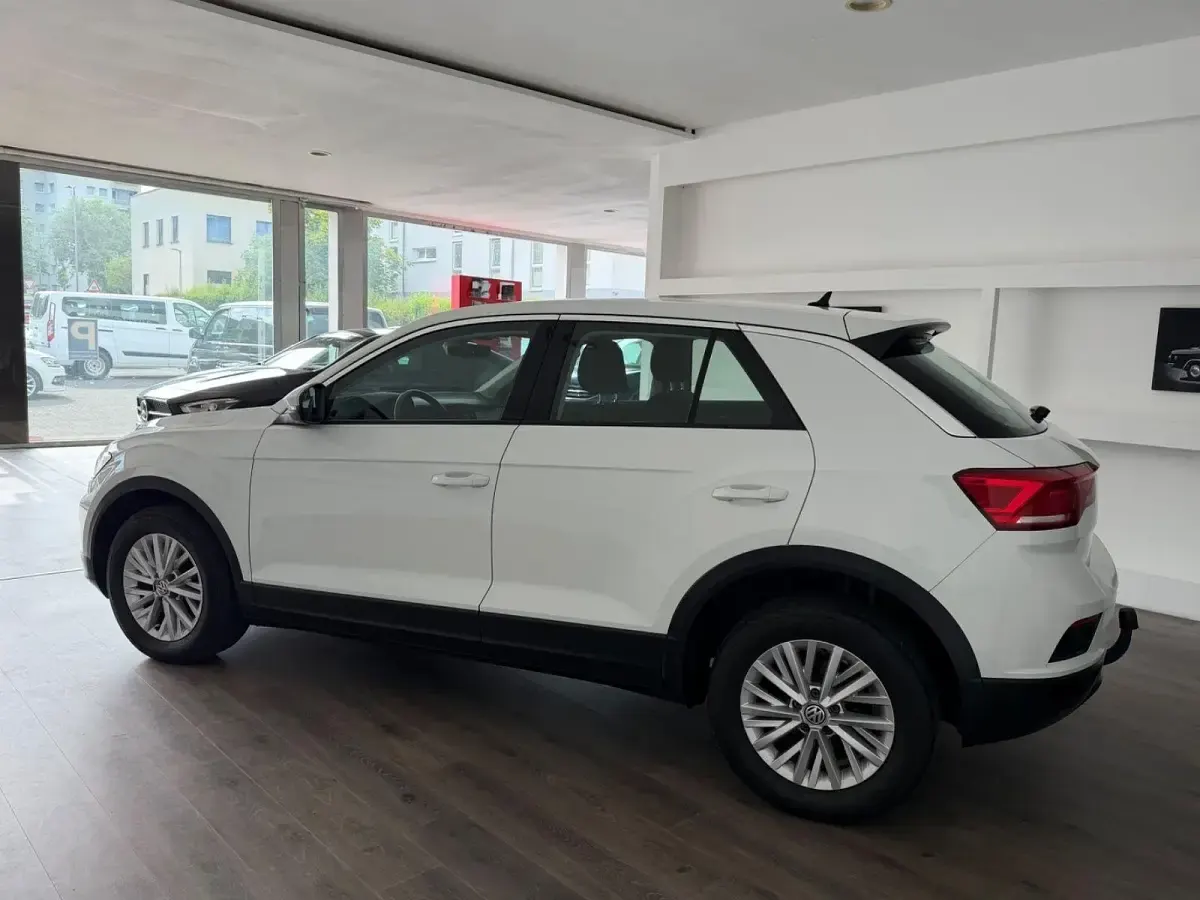 Gebraucht VW T-Roc Basis 116 PS (85 kW) 2018 Weiß SUV