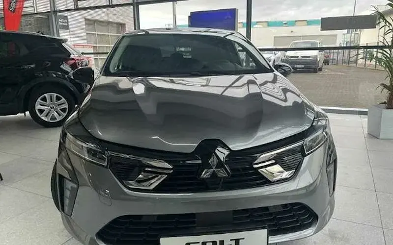 Neu Mitsubishi Colt Plus 67 PS (49 kW) 2025 Achatgrau Kleinwagen