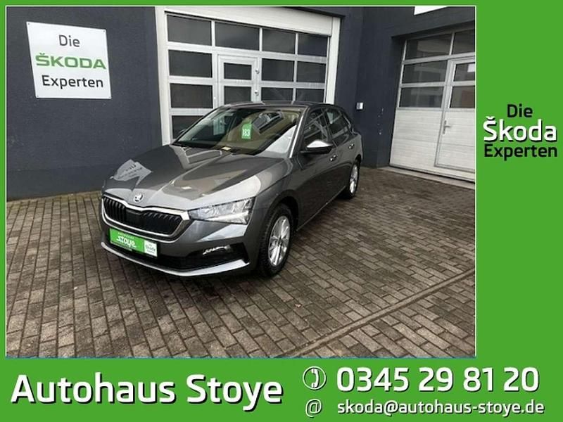 Graphitegrau metallic Gebraucht 2024 Skoda Scala Ambition Kleinwagen | 23.249 € (Fairer Preis) - Bild 1/4