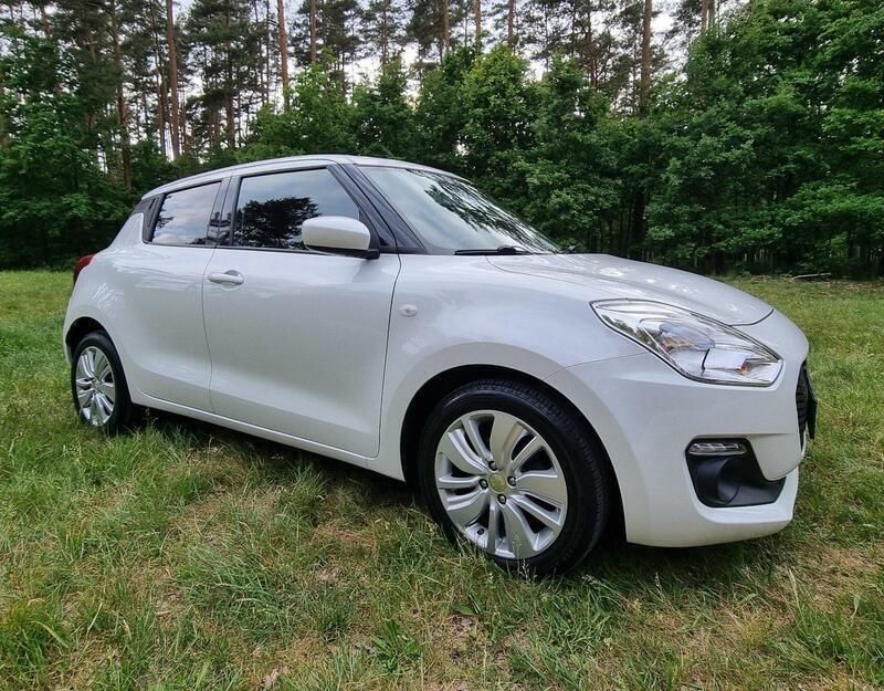 Weiß Gebraucht 2019 Suzuki Swift Comfort Kleinwagen | 11.999 € (Fairer Preis) - Bild 1/4