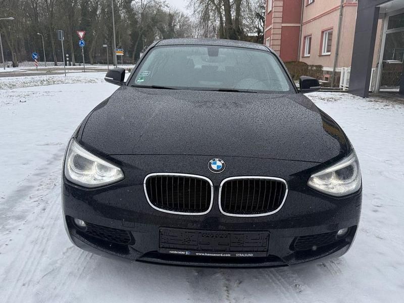 Gebraucht BMW 118 Sport Line 143 PS (105 kW) 2013 Schwarz Kleinwagen
