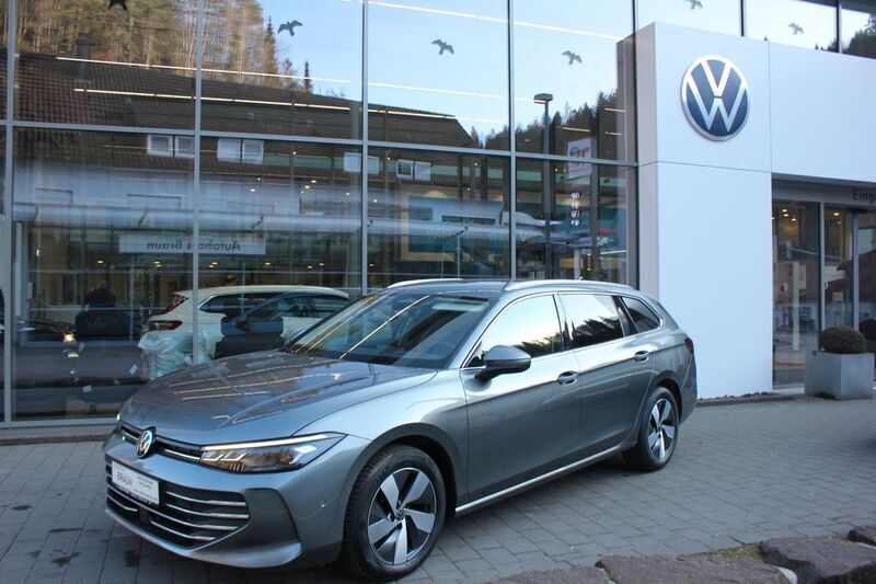 Grau Gebraucht 2024 VW Passat Business Kombi | 34.490 € (Etwas zu teuer) - Bild 1/4