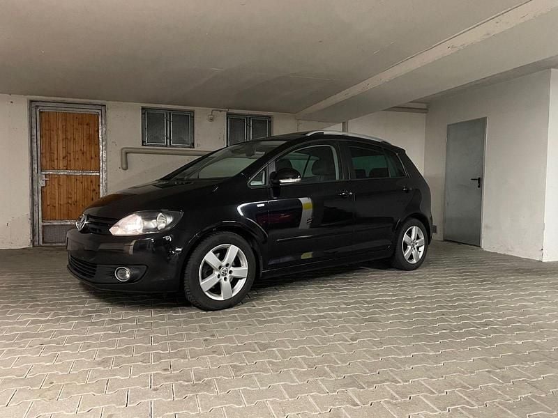 Gebraucht VW Golf VII Match 122 PS (89 kW) 2012 Schwarz Kleinwagen