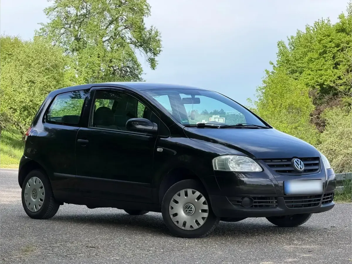 Gebraucht VW Fox 60 PS (44 kW) 2006 Schwarz Kleinwagen