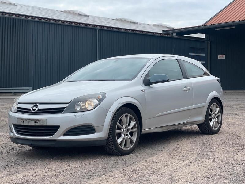Silber Gebraucht 2005 Opel Astra GTC Limousine | 1.699 € (Guter Preis) - Bild 1/4