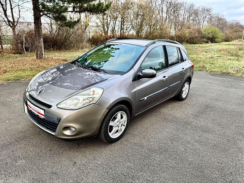 Gebraucht Renault Clio GrandTour 101 PS (74 kW) 2011 Grau Kombi