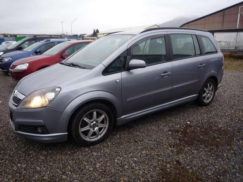 Gebraucht Opel Zafira Sport 150 PS (110 kW) 2005 Lichtsilber m2 Van / Kleinbus