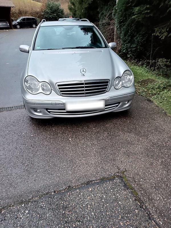 Gebraucht Mercedes C200 184 PS (135 kW) 2011 Silber Kombi