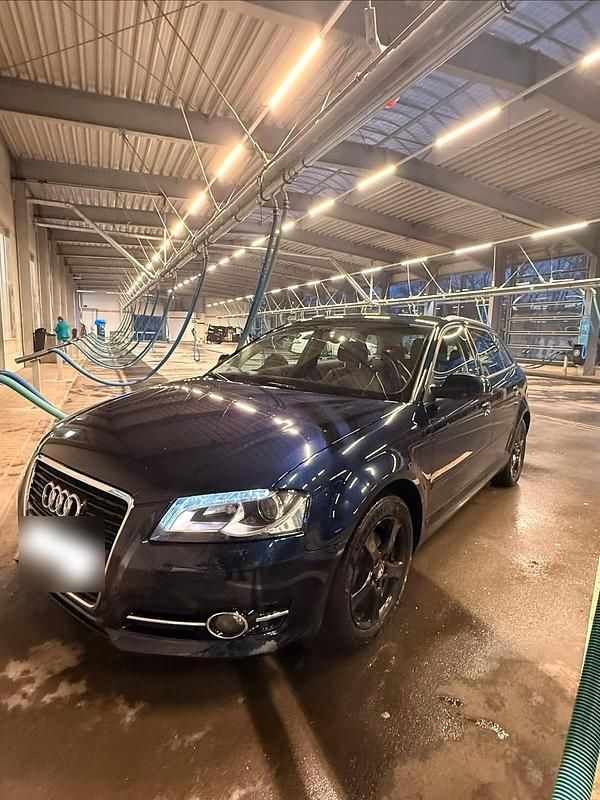 Używany Audi A3 105 KM (77 kW) 2012 Niebieski Hatchback