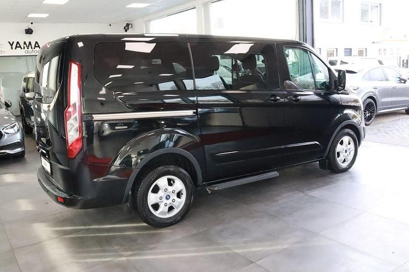 Gebraucht Ford Transit Custom Titanium 170 PS (125 kW) 2018 Schwarz Van / Kleinbus