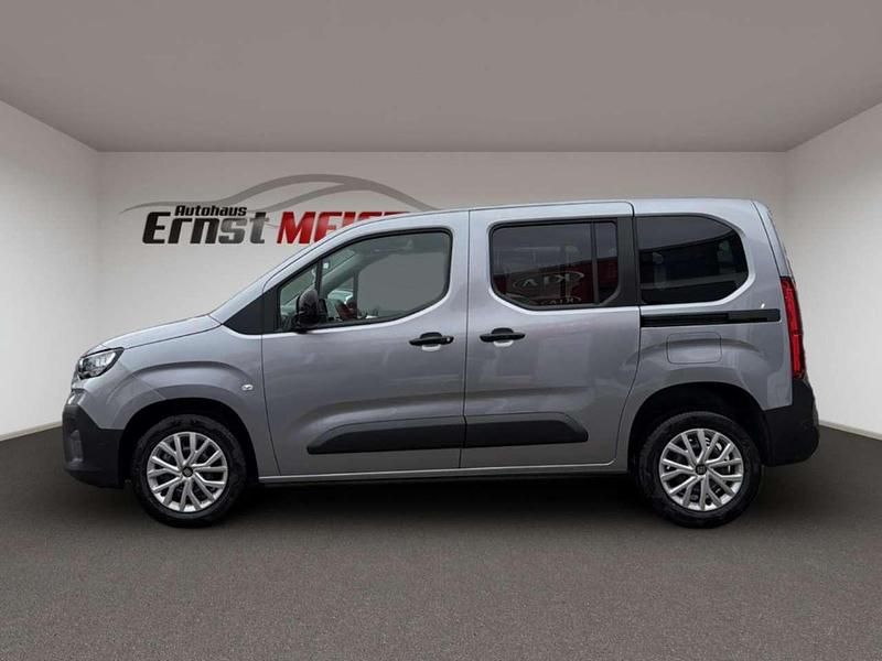 Neu Fiat Doblò 102 PS (75 kW) 2025 Grau Van / Kleinbus