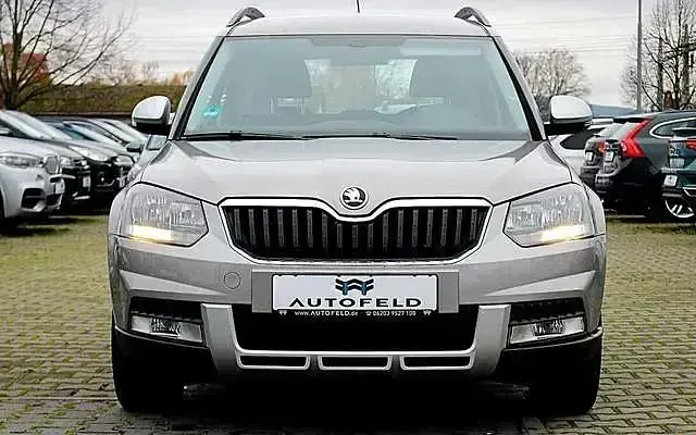 Używany Skoda Yeti 105 KM (77 kW) 2014 Szary SUV