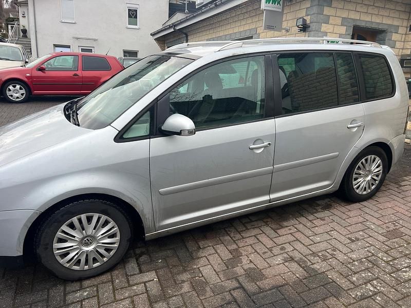 Gebraucht VW Touran 105 PS (77 kW) 2004 Silber Van / Kleinbus