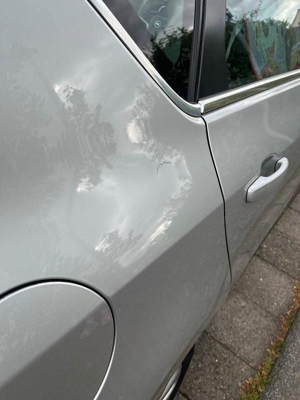 Gebraucht Opel Astra 140 PS (102 kW) 2011 Silber Limousine