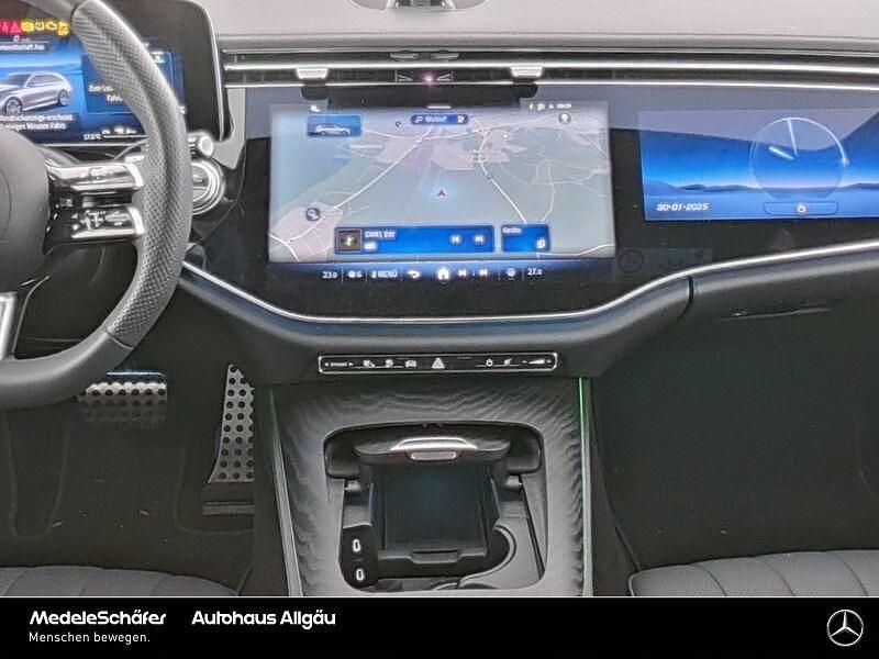 Gebraucht Mercedes E300 AMG 197 PS (144 kW) 2023 Silber Limousine